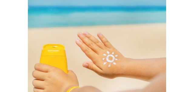 Солнцезащитные средства для детей: почему их покупают?