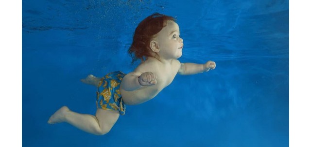 Чим відрізняються підгузки для плавання від звичайних?