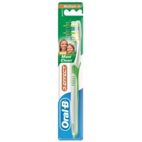 Зубна щітка Oral-B 3-Ефект Maxi Clean середньої жорсткості, 1 шт