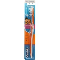 Зубна щітка Oral-B classic medium, 1 шт