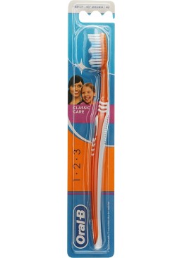 Зубная щетка Oral-B classic medium, 1 шт